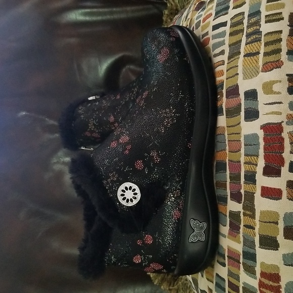 Alegria By PG Lite Leather Sweetie Pie Fur Lined Booties - Picture 4 of 16